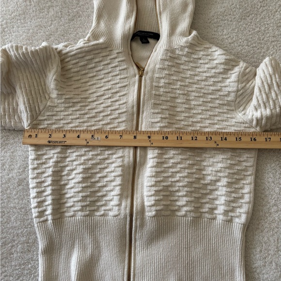 Marc New York Elegant Cream Ribbed Knit Sweater - Picture 4 of 14
